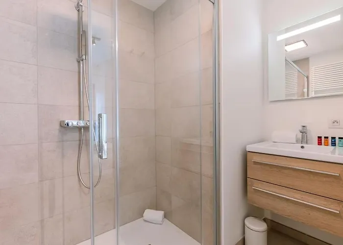 2-br With Terrace & Bbq & Parking Apartment